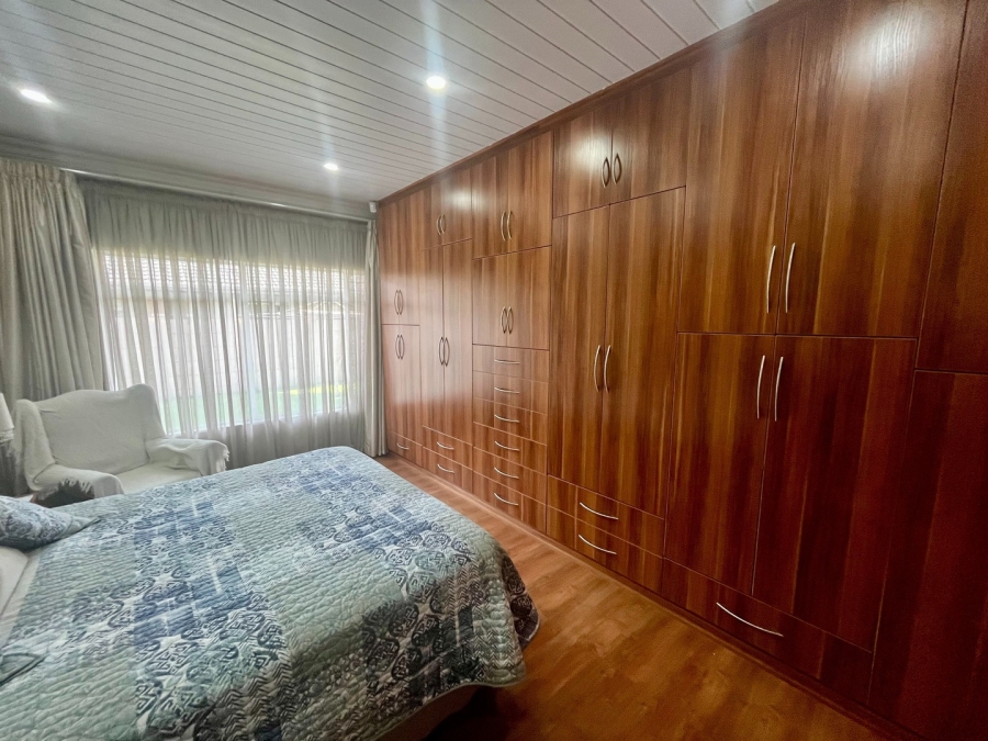 3 Bedroom Property for Sale in Flamwood North West